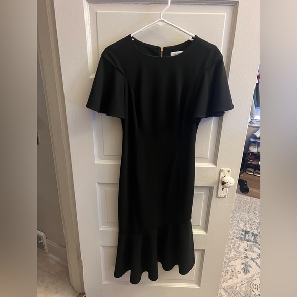 Calvin Klein size 4 - Picture 1 of 3